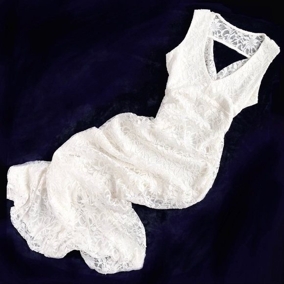 MARINA Dresses & Skirts - MARINA | ivory floral lace V-neck slit bridal gown